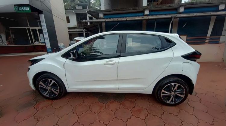 tata altroz (2022)