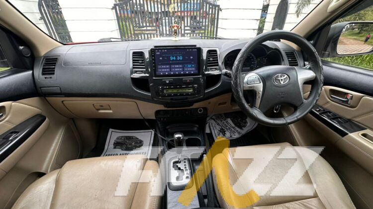 TOYOTA FORTUNER 2WD