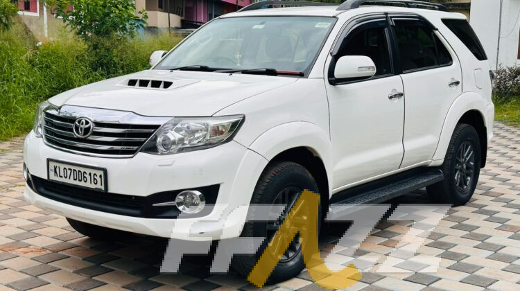 TOYOTA FORTUNER 2WD