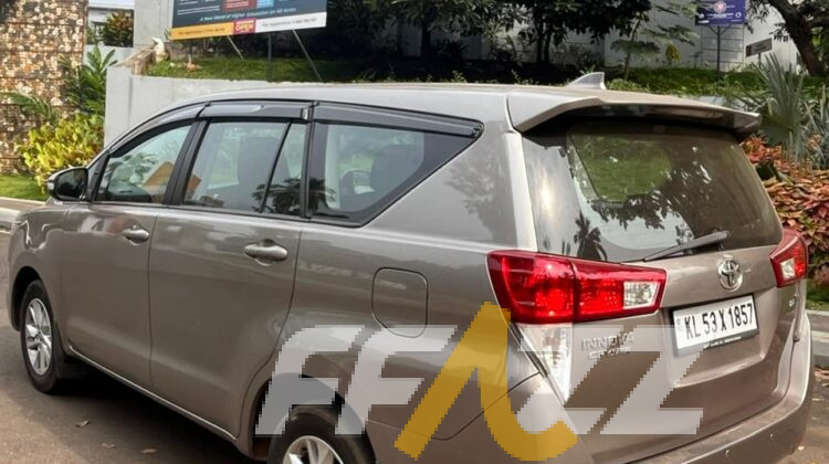 TOYOTA INNOVA CRYSTA G4 RE